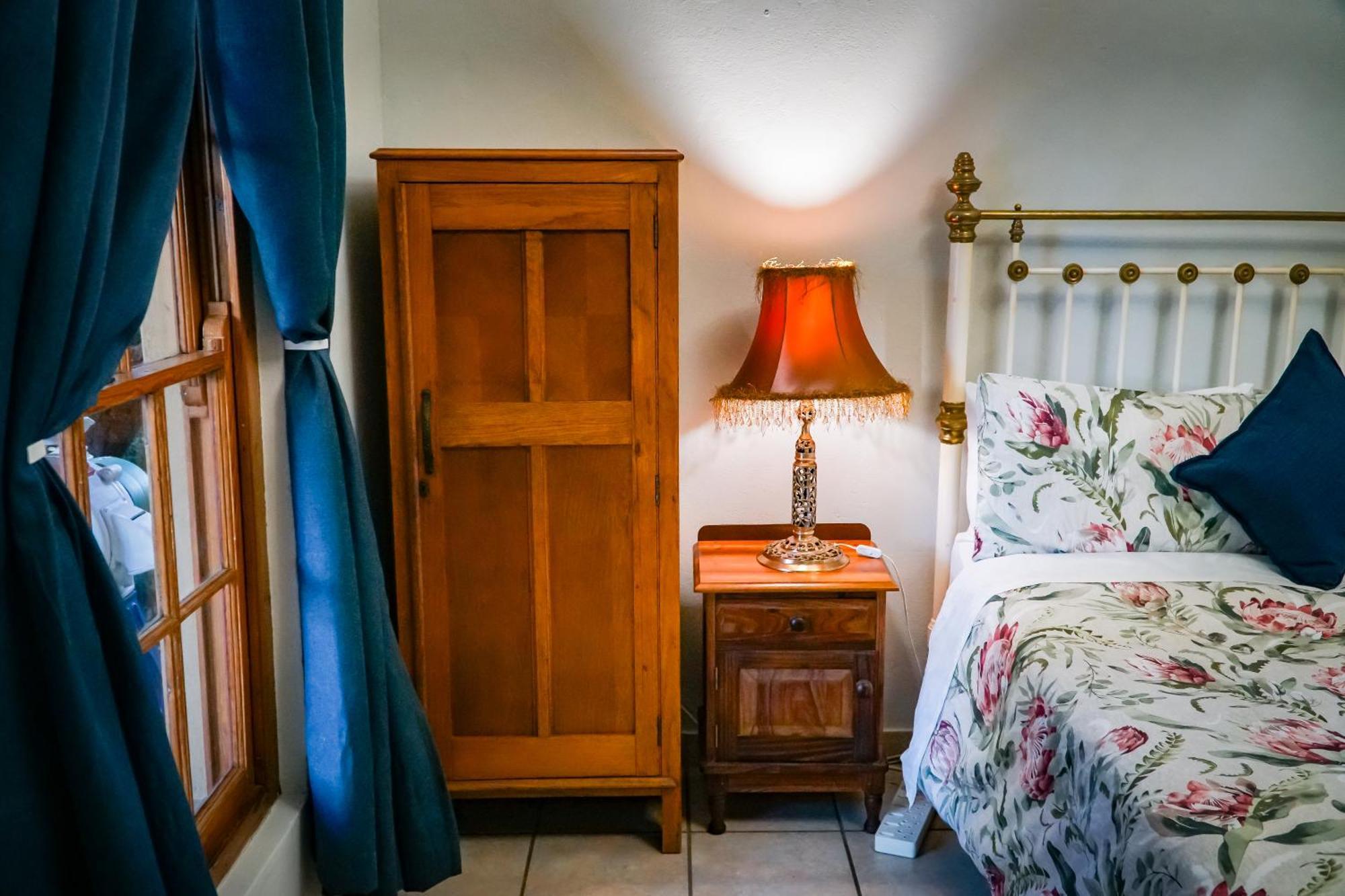 Outentique Accommodation Oudtshoorn Bilik gambar