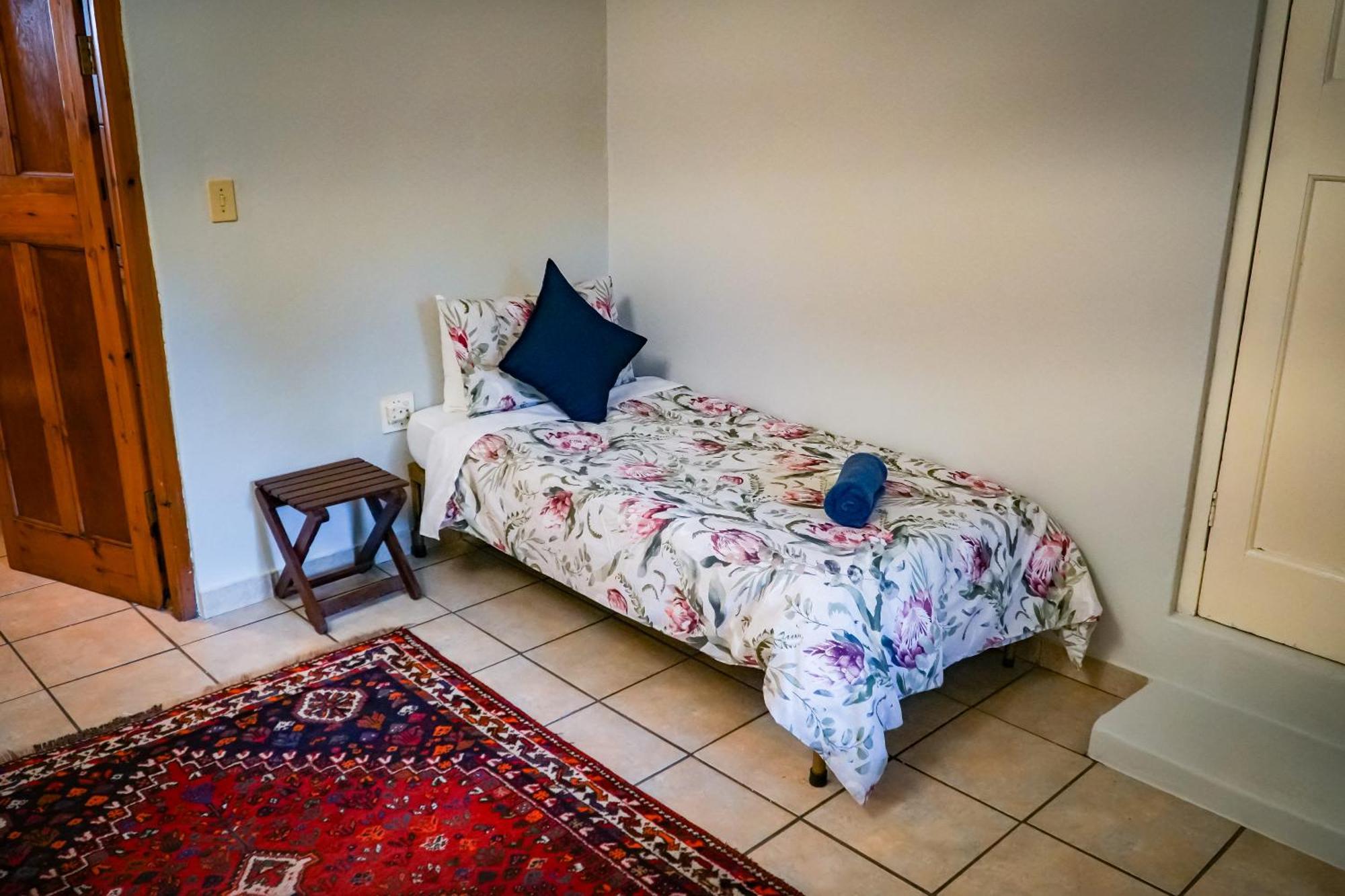 Outentique Accommodation Oudtshoorn Bilik gambar